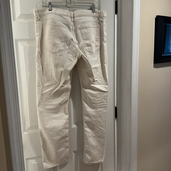 Banana Republic cream denim lose fit - Picture 2 of 5